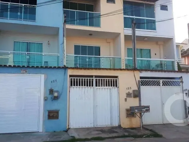 Imagem: A casa possui 2 Dormitórios, 2 Suítes, 3 Banheiros, 1