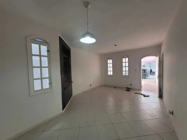 Imagem: Casa na Imbetiba para Aluguel com 3 Suítes
