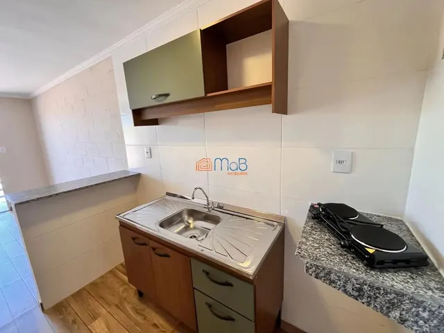 Imagem: O apartamento possui 1 Dormitório, 1 Banheiro, 1 Vaga na