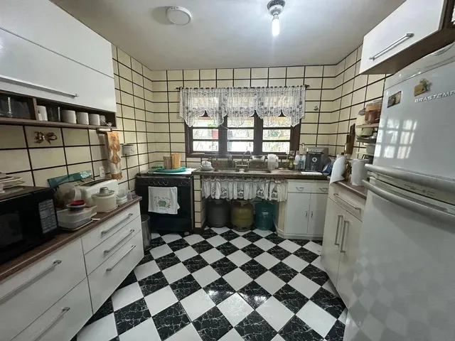 Imagem 13: Casa para Locação com Móveis, Piscina e Vista para a Lagoa em...
