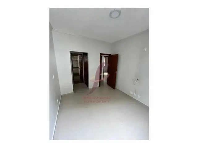Imagem 2: Imóvel para Aluguel e Venda com 159 Metros Quadrados com 3 Quartos em Centro - Cabo Frio