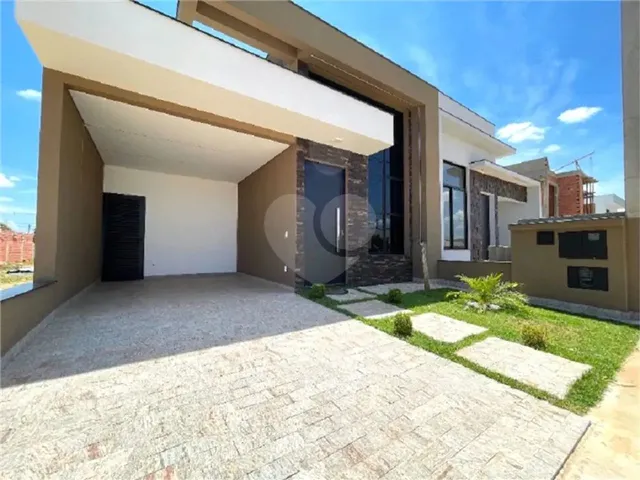 Imagem: A casa em condomínio possui 3 Dormitórios, 1 Suíte, 2