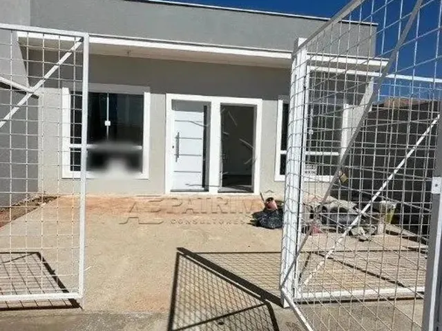 Imagem: A casa possui 2 Dormitórios, 1 Banheiro, 1 Vaga na