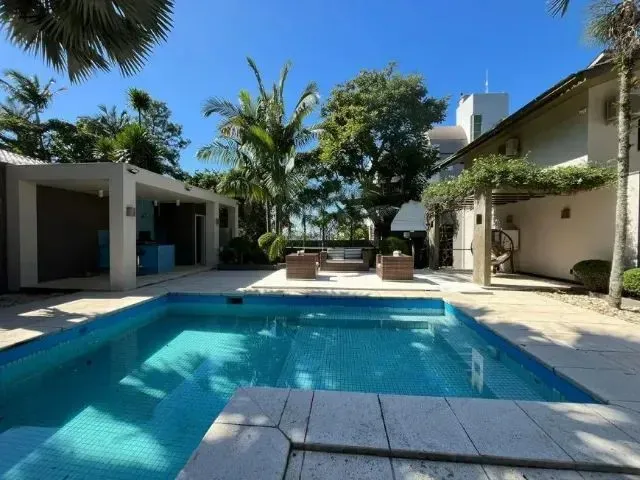 Imagem: Ampla Casa 4 Suítes Apenas 500M da Praça
