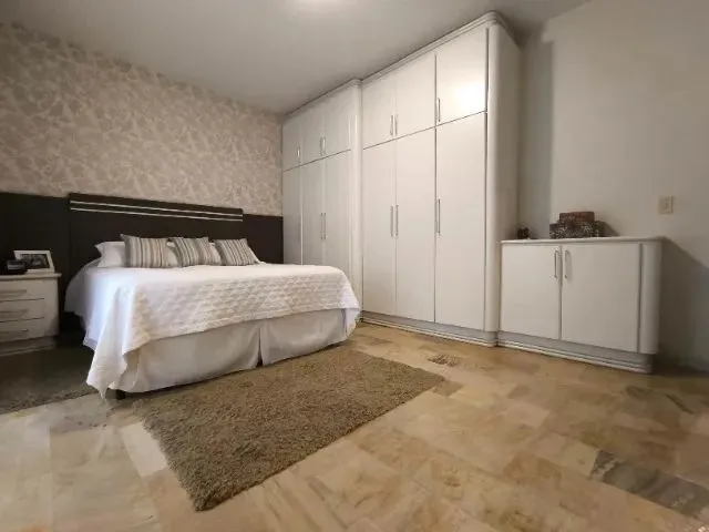 Imagem 4: Casa em Amplo Terreno no Centro do Rio Maina em Criciúma