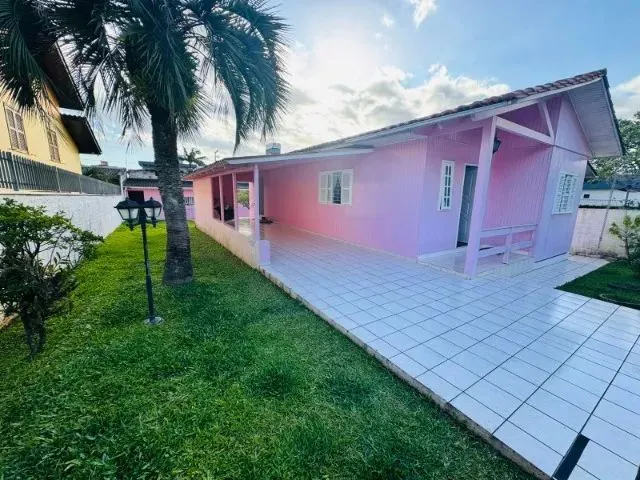 Imagem: Casa com Amplo Terreno (413M²) no Bairro