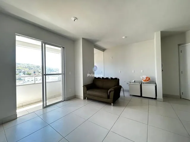 Imagem: O apartamento possui 2 Dormitórios, 1 Suíte, 2 Banheiros,