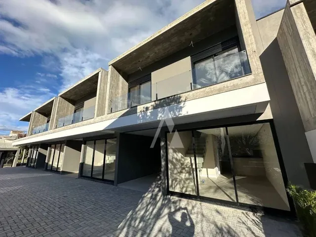 Imagem: Casa com 2 Dormitórios À Venda, 105 M²