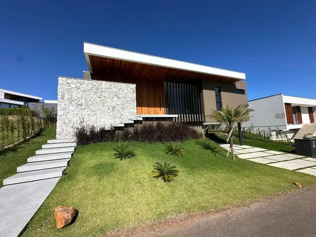 Imagem: Casa em Condomínio, com 3 Dormitórios