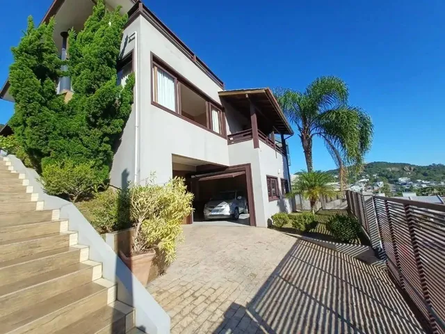Imagem: Casa com 3 Dormitórios À Venda, 234 M²