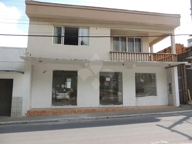 Imagem: Casa com 4 Dormitórios no Centro de Garopaba