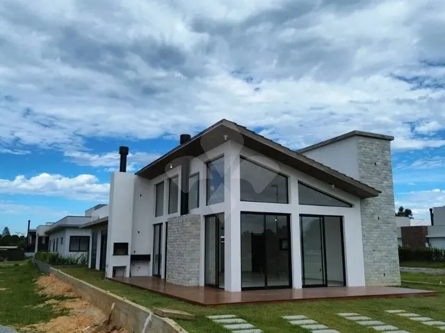 Imagem: Casa no Condomínio Rosa Internacional
