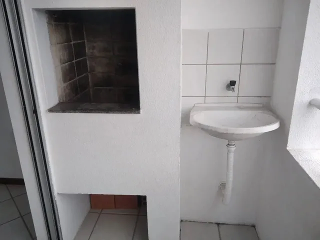 Imagem 5: Imóvel para Aluguel com 70 Metros Quadrados, Sendo 2 Quartos em Carvoeira