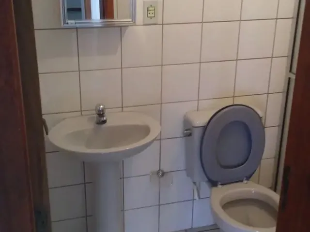 Imagem 9: Imóvel para Aluguel com 70 Metros Quadrados, Sendo 2 Quartos em Carvoeira