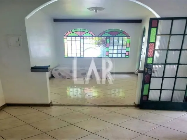 Imagem: Casa À Venda, 3 Quartos, 1 Suíte, 3 Vagas