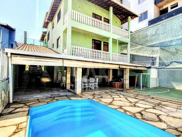 Imagem: Casa À Venda, 4 Quartos, 2 Suítes, 6 Vagas