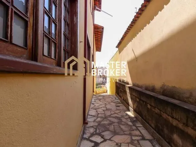Imagem: Casa À Venda, 5 Quartos, 2 Suítes, 5 Vagas
