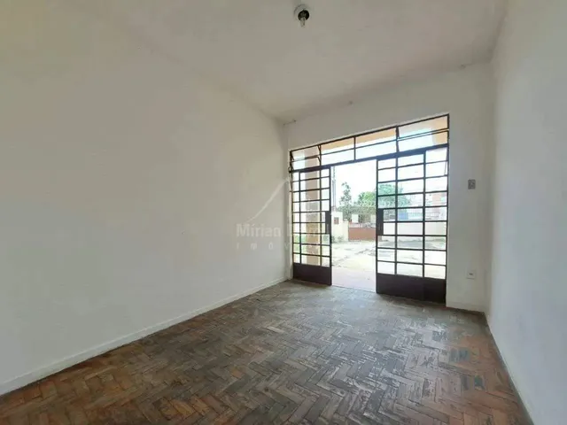Imagem: Casa de 4 Quartos no Bairro Renascença