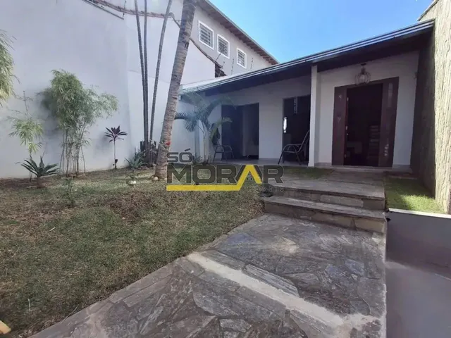 Imagem: Casa À Venda - Ampla, Confortável e Completa!