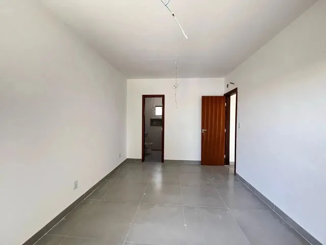 Imagem 2: Imóvel para Venda com 124 Metros Quadrados com 3 Quartos em Centro - Lauro de Freitas