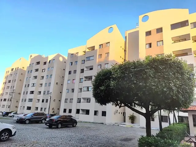 Imagem 1: Apartamento para Venda em Lauro de Freitas, Centro, 2 Dormitórios, 1 Suíte, 2