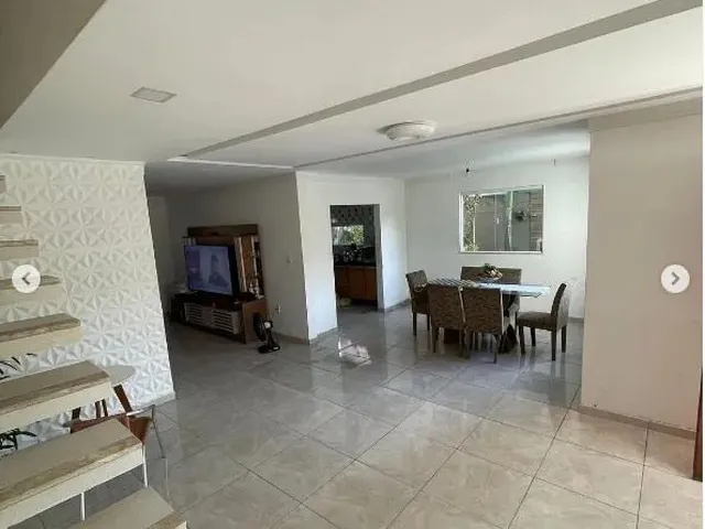 Imagem 6: Casa de Rua Pública 3/4 Sendo 2 Suítes em Abrantes