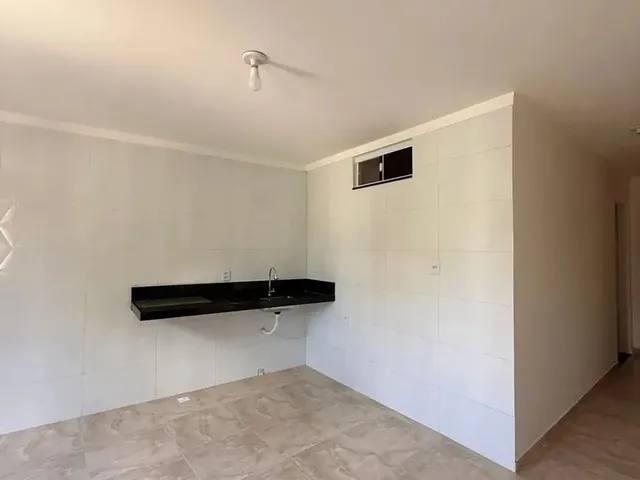Imagem 2: Imóvel para Venda Possui 84 Metros Quadrados com 2 Quartos em Malícia (Abrantes)
