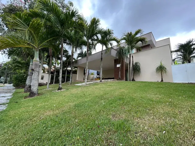 Imagem: Venda Sofisticada Casa com 4 Suítes no