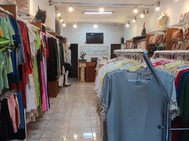 Imagem 9: Oportunidade!!! Passo Ponto! Loja de Roupas Montada no Centro de Mateus Leme, 120M²