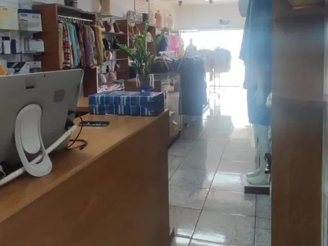 Imagem 10: Oportunidade!!! Passo Ponto! Loja de Roupas Montada no Centro de Mateus Leme, 120M²