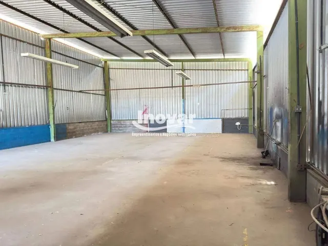 Imagem: Galpão com Aproximadamente 192M² no Distrito