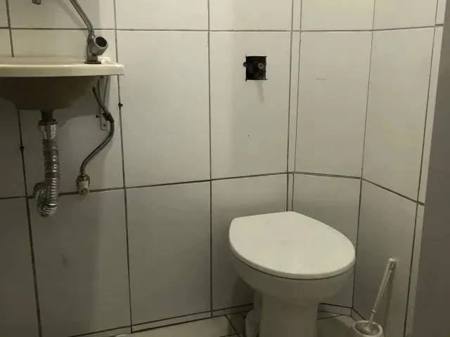 Imagem 2: Vendo Excelente Loja Localizada na Av. João César de Oliveira, Pode Ser Financiada