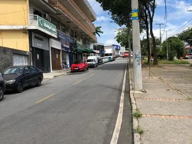 Imagem 10: Vendo Excelente Loja Localizada na Av. João César de Oliveira, Pode Ser Financiada