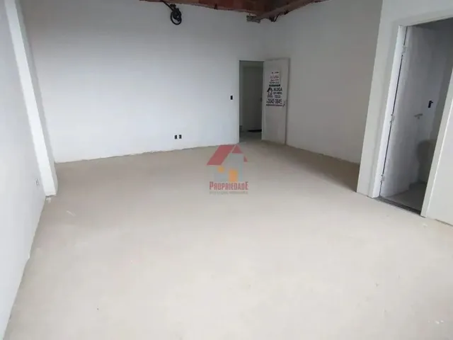 Imagem 2: Sala - À Venda Galpão / depósito com 1 vaga na garagem