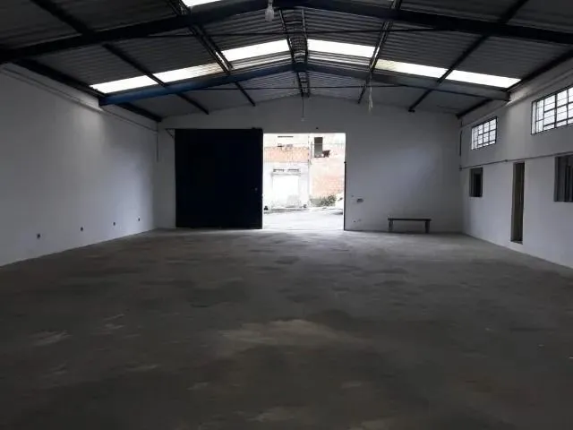 Imagem: Galpão em Lote de 360M2, Área Construída