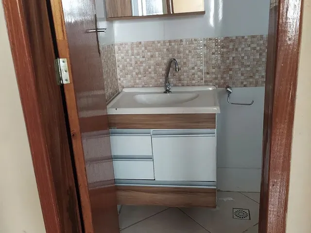 Imagem: Aluga _Se Apto. Com 2 Quartos. Semi-Novo
