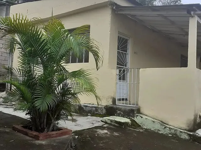 Imagem: Ref. 550 - L6078 Casa 3 Quartos com Quintal