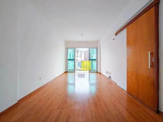 Imagem 16: Apto com 2 Quartos (Suíte), Varanda, 2 Vagas, Elevador e Portaria 24H no Centro