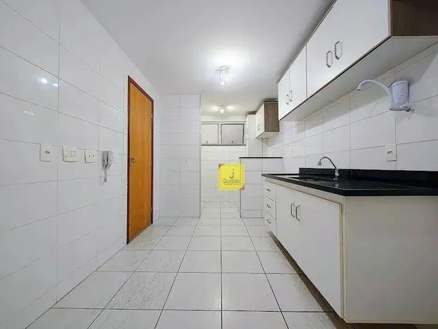 Imagem 11: Apto com 2 Quartos (Suíte), Varanda, 2 Vagas, Elevador e Portaria 24H no Centro