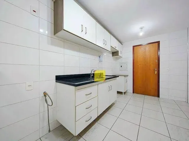 Imagem 15: Apto com 2 Quartos (Suíte), Varanda, 2 Vagas, Elevador e Portaria 24H no Centro