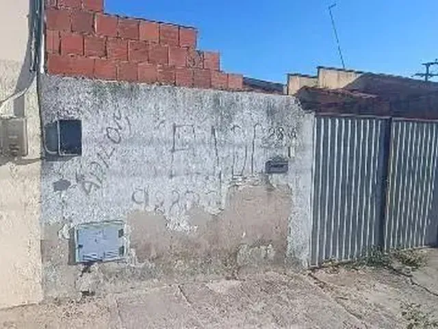 Imagem: A casa possui 2 Dormitórios, 1 Banheiro, 282m² de Área,