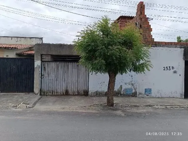 Imagem: A casa possui 2 Dormitórios, 1 Banheiro, 132m² de Área,
