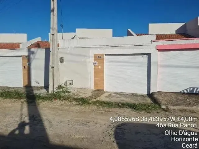 Imagem: A casa possui 3 Dormitórios, 1 Banheiro, 1 Vaga na