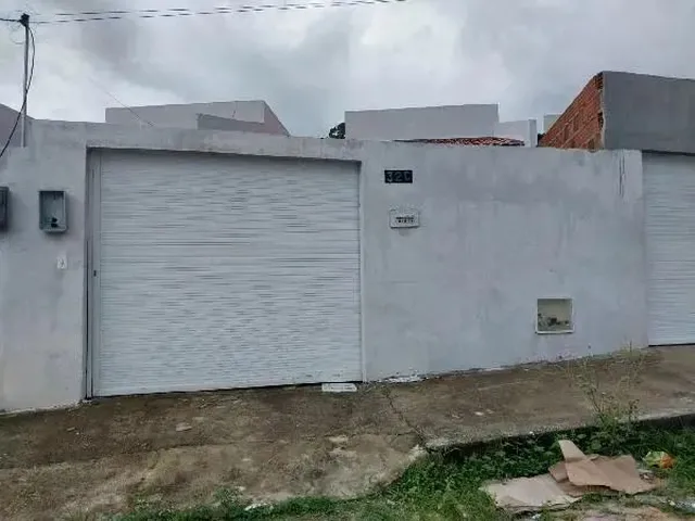 Imagem: A casa possui 2 Dormitórios, 1 Banheiro, 1 Vaga na