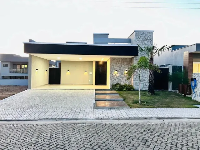 Imagem: A casa em condomínio possui 3 Dormitórios, 3 Suítes, 4