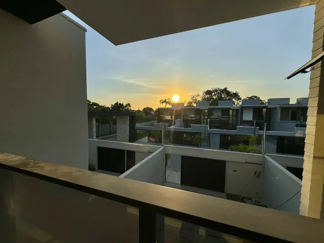 Imagem 2: Casas em Rua Privativa no Eusébio com 4 Dormitórios no Van G0 Gh-Girassóis Próximo Ao