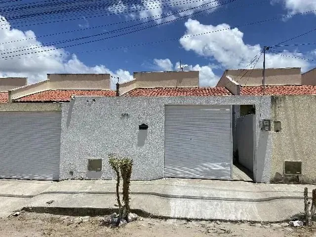 Imagem: A casa possui 2 Dormitórios, 1 Banheiro, 1 Vaga na