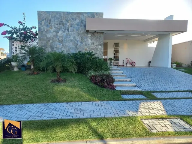 Imagem: A casa possui 3 Dormitórios, 3 Suítes, 5 Banheiros, 4