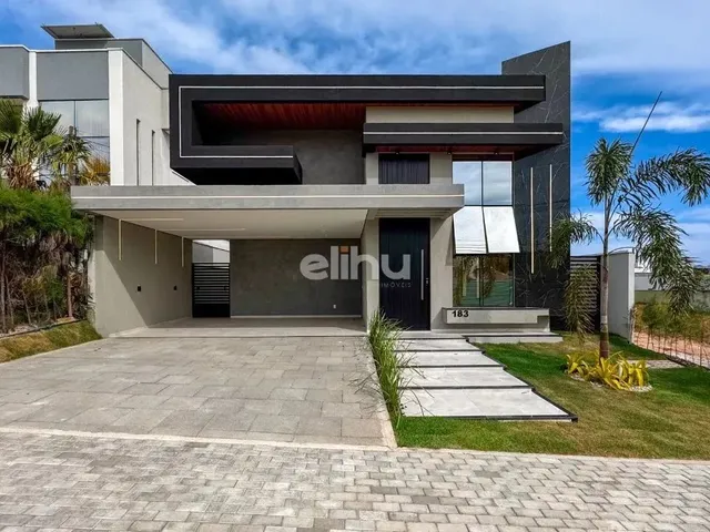 Imagem: Casa Plana À Venda com Piscina na Cidade