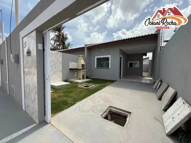 Imagem: A casa possui 2 Dormitórios, 2 Banheiros, 2 Vagas na